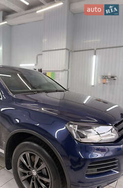 Позашляховик / Кросовер Volkswagen Touareg 2012 в 