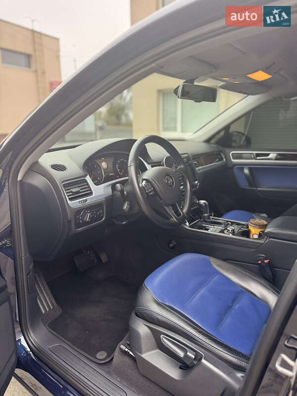 Внедорожник / Кроссовер Volkswagen Touareg 2012 в Днепре фото 12 Внедорожник / Кроссовер Volkswagen Touareg 2012 в Днепре