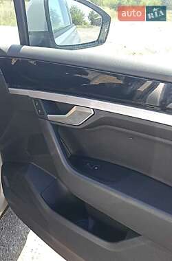 Внедорожник / Кроссовер Volkswagen Touareg 2020 в 