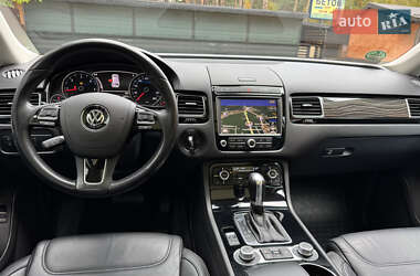Внедорожник / Кроссовер Volkswagen Touareg 2015 в 