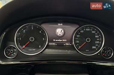 Внедорожник / Кроссовер Volkswagen Touareg 2015 в 