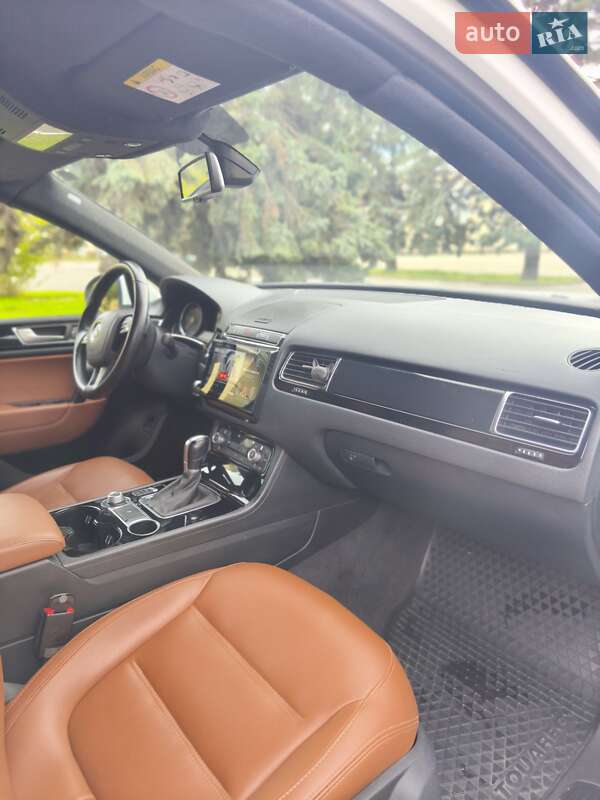 Внедорожник / Кроссовер Volkswagen Touareg 2014 в Черноморске фото 5 Внедорожник / Кроссовер Volkswagen Touareg 2014 в Черноморске