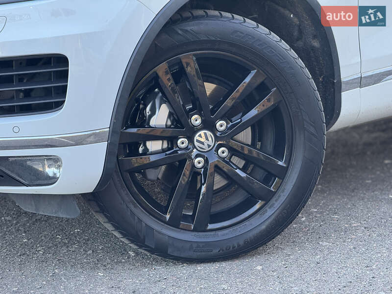 Позашляховик / Кросовер Volkswagen Touareg 2015 в Києві фото 7 Позашляховик / Кросовер Volkswagen Touareg 2015 в Києві