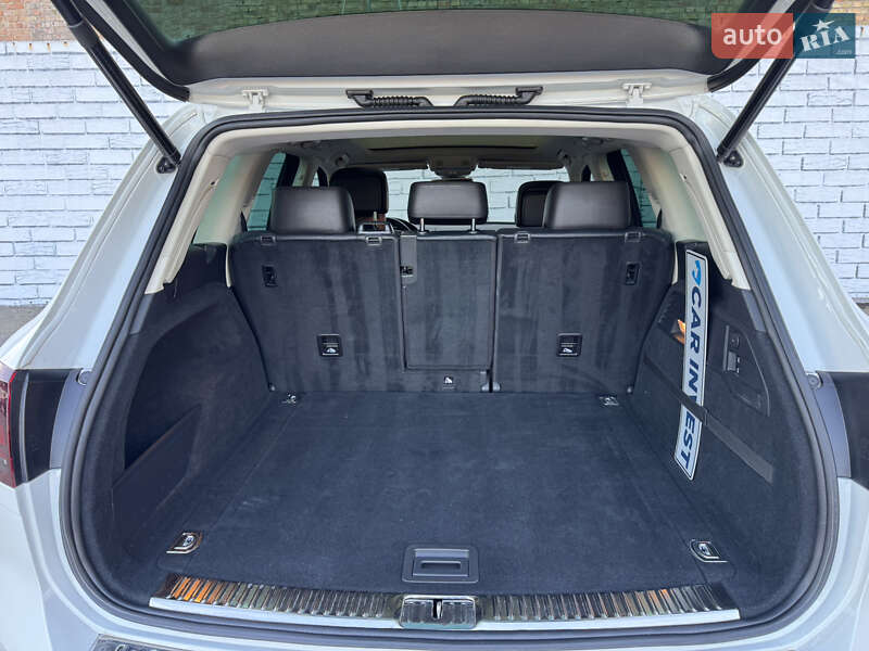 Позашляховик / Кросовер Volkswagen Touareg 2015 в Києві фото 25 Позашляховик / Кросовер Volkswagen Touareg 2015 в Києві