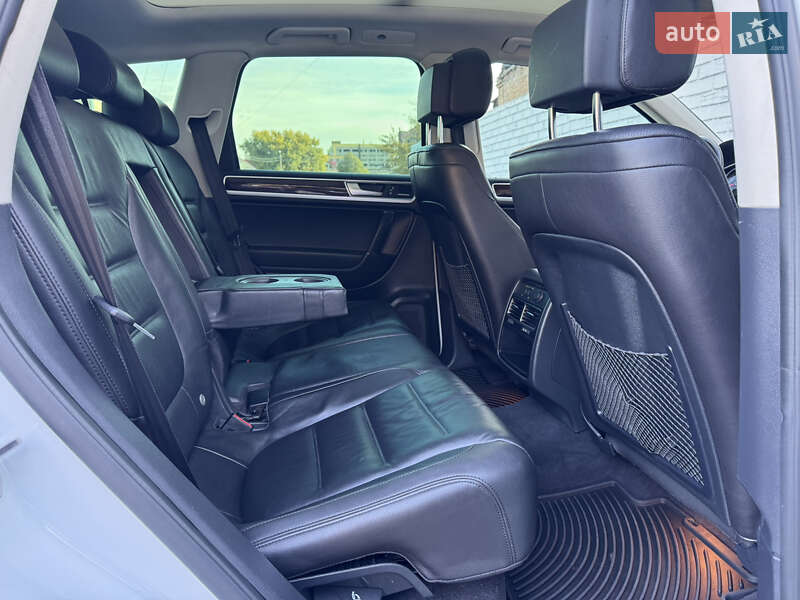 Позашляховик / Кросовер Volkswagen Touareg 2015 в Києві фото 29 Позашляховик / Кросовер Volkswagen Touareg 2015 в Києві