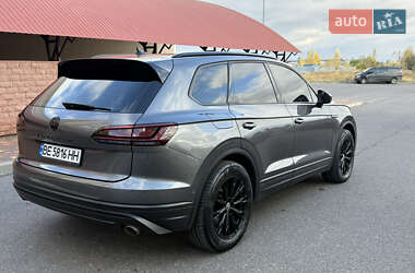 Внедорожник / Кроссовер Volkswagen Touareg 2018 в 