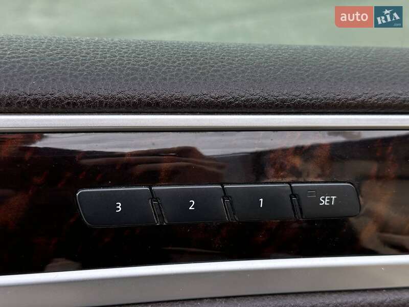 Позашляховик / Кросовер Volkswagen Touareg 2012 в Львові фото 16 Позашляховик / Кросовер Volkswagen Touareg 2012 в Львові