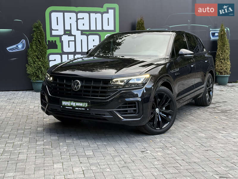 Внедорожник / Кроссовер Volkswagen Touareg 2020 в Киеве