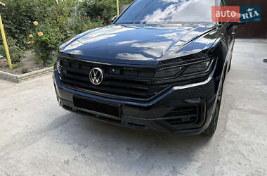 Позашляховик / Кросовер Volkswagen Touareg 2022 в Дніпрі