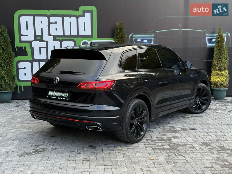 Внедорожник / Кроссовер Volkswagen Touareg 2020 в Киеве