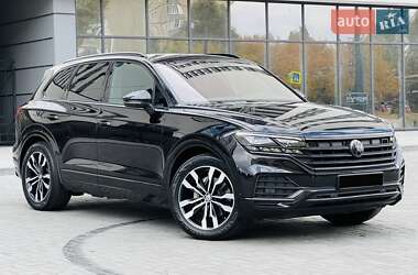 Позашляховик / Кросовер Volkswagen Touareg 2018 в Дніпрі