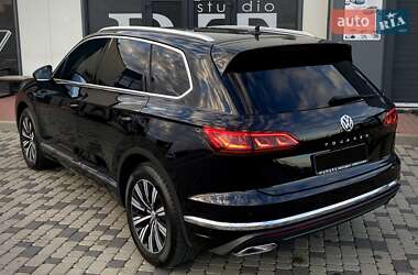 Внедорожник / Кроссовер Volkswagen Touareg 2019 в 