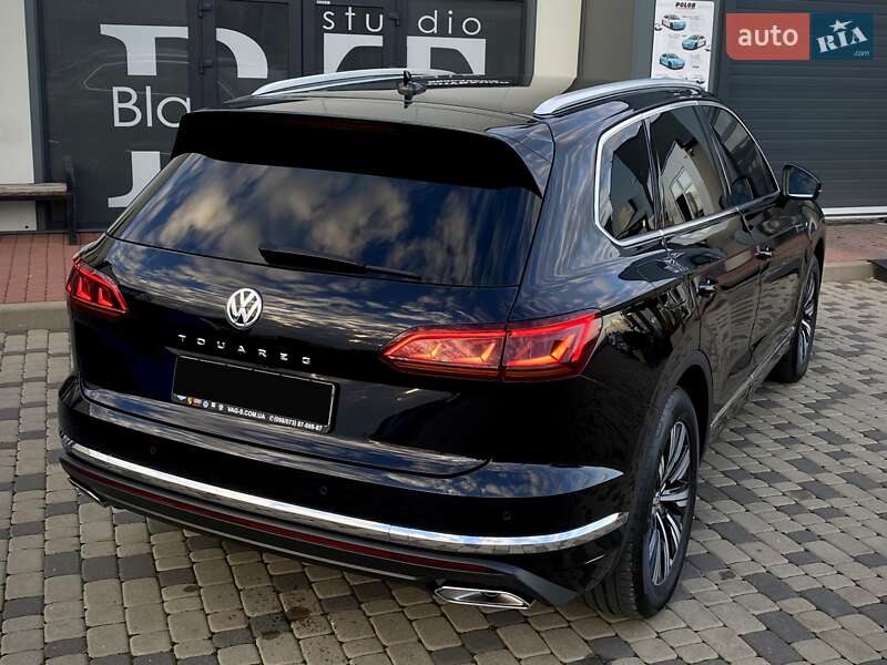 Позашляховик / Кросовер Volkswagen Touareg 2019 в Мукачевому