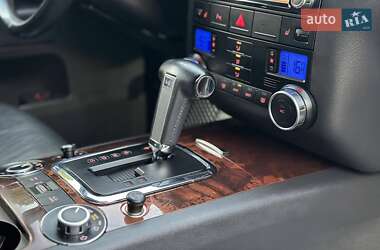 Внедорожник / Кроссовер Volkswagen Touareg 2008 в 
