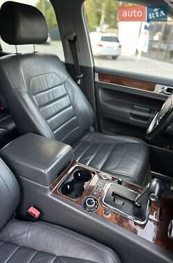 Внедорожник / Кроссовер Volkswagen Touareg 2008 в 