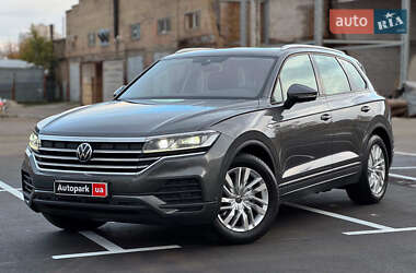 Внедорожник / Кроссовер Volkswagen Touareg 2021 в Киеве