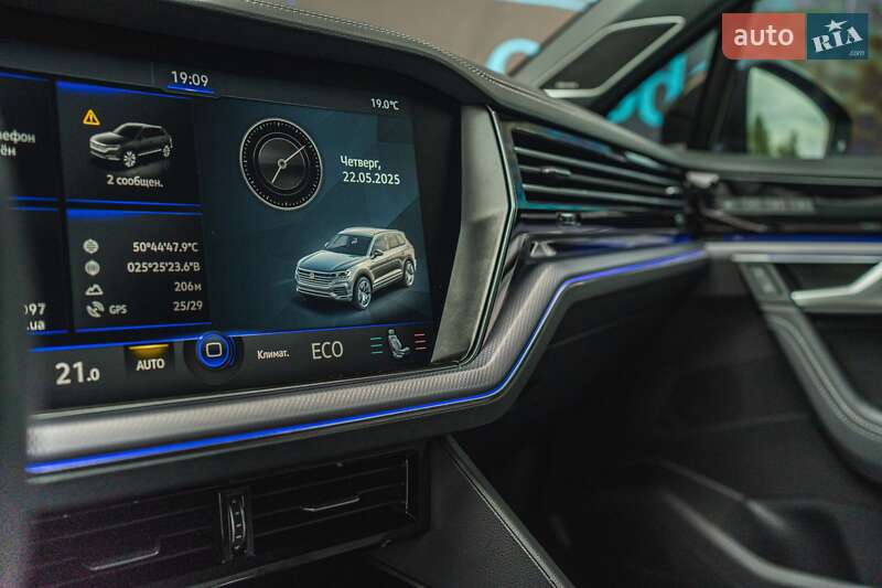 Позашляховик / Кросовер Volkswagen Touareg 2019 в Луцьку