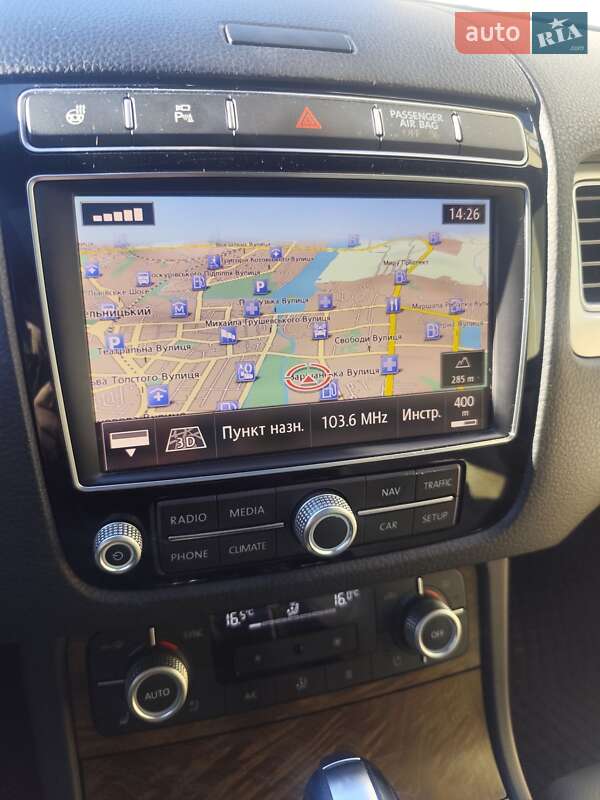 Внедорожник / Кроссовер Volkswagen Touareg 2016 в Хмельницком