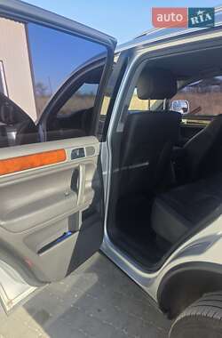 Внедорожник / Кроссовер Volkswagen Touareg 2006 в  фото 13 Внедорожник / Кроссовер Volkswagen Touareg 2006 в
