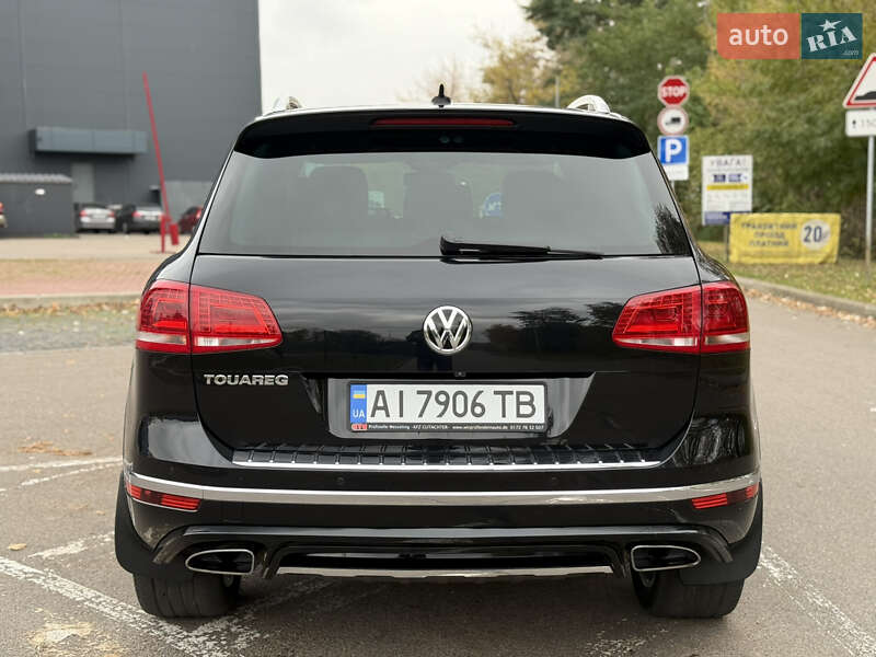 Позашляховик / Кросовер Volkswagen Touareg 2015 в Києві