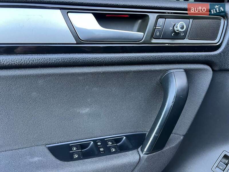 Позашляховик / Кросовер Volkswagen Touareg 2013 в Хмельницькому фото 13 Позашляховик / Кросовер Volkswagen Touareg 2013 в Хмельницькому