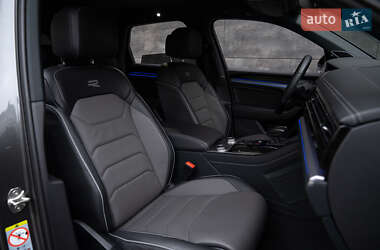 Внедорожник / Кроссовер Volkswagen Touareg 2023 в 