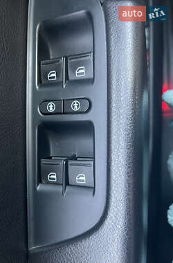 Позашляховик / Кросовер Volkswagen Touareg 2015 в 