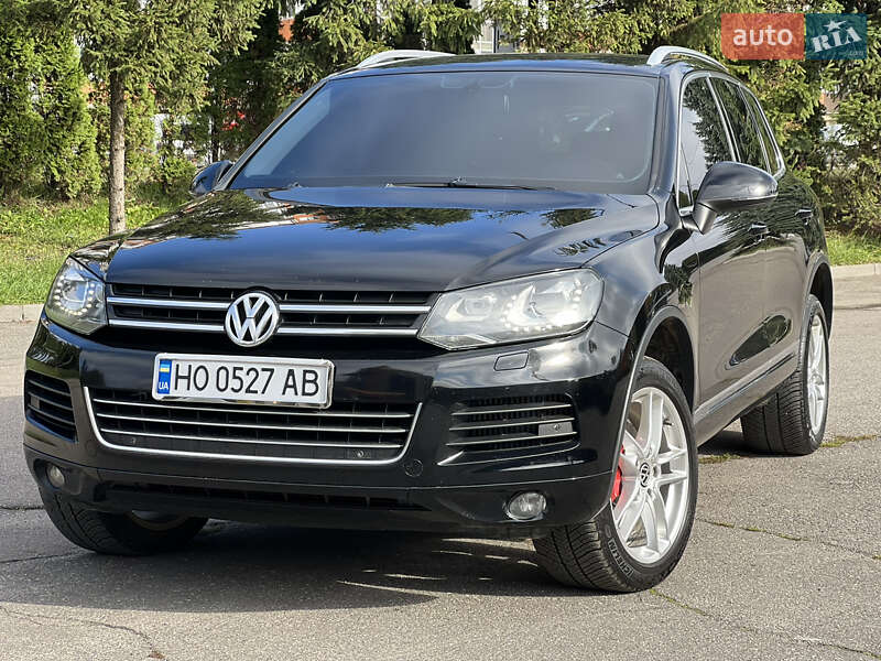Внедорожник / Кроссовер Volkswagen Touareg 2011 в Тернополе
