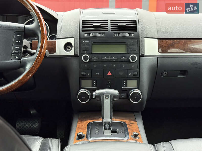 Внедорожник / Кроссовер Volkswagen Touareg 2007 в Киеве