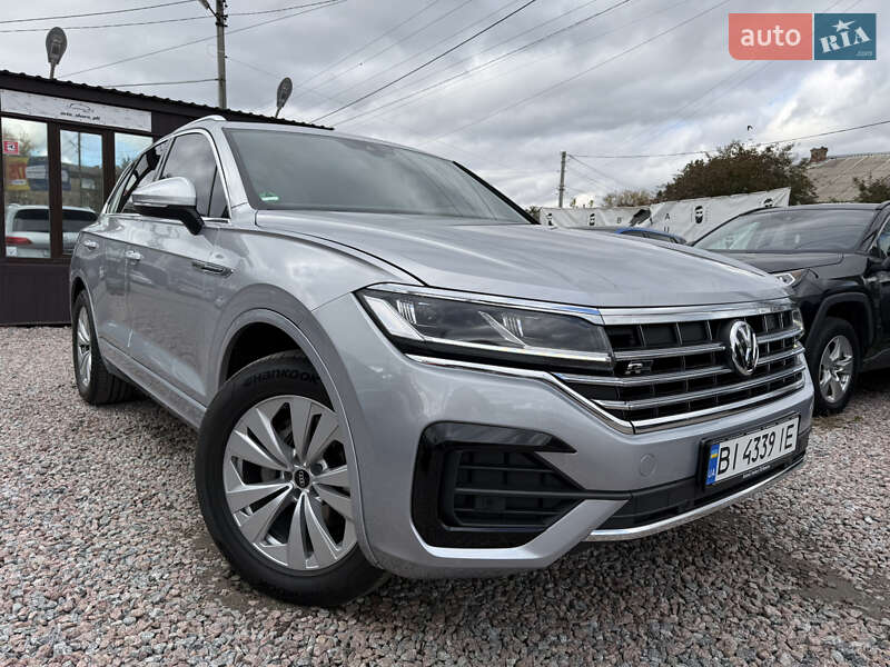 Внедорожник / Кроссовер Volkswagen Touareg 2018 в Полтаве фото 3 Внедорожник / Кроссовер Volkswagen Touareg 2018 в Полтаве