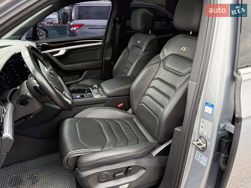 Внедорожник / Кроссовер Volkswagen Touareg 2018 в Полтаве фото 23 Внедорожник / Кроссовер Volkswagen Touareg 2018 в Полтаве