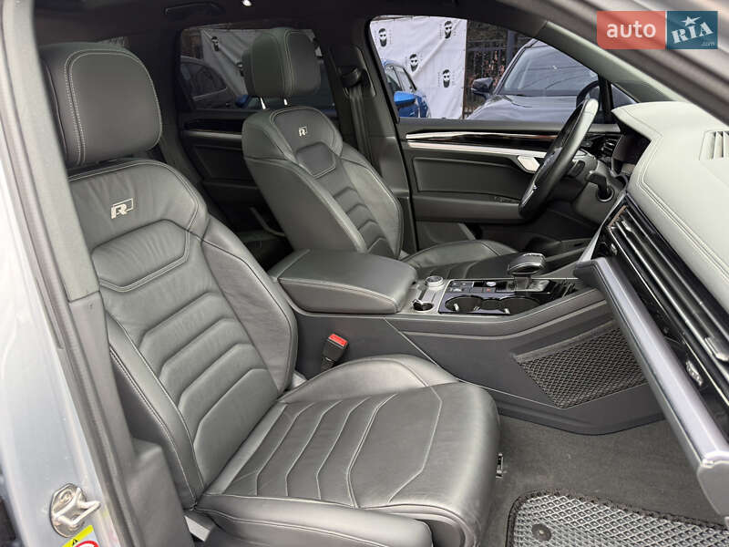 Внедорожник / Кроссовер Volkswagen Touareg 2018 в Полтаве фото 47 Внедорожник / Кроссовер Volkswagen Touareg 2018 в Полтаве