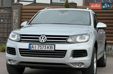 Внедорожник / Кроссовер Volkswagen Touareg 2012 в Киеве