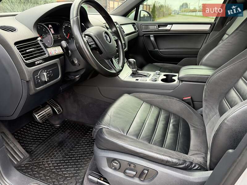 Позашляховик / Кросовер Volkswagen Touareg 2012 в Києві фото 42 Позашляховик / Кросовер Volkswagen Touareg 2012 в Києві
