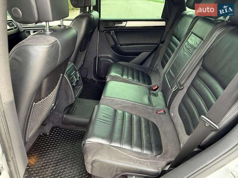 Позашляховик / Кросовер Volkswagen Touareg 2012 в Києві фото 51 Позашляховик / Кросовер Volkswagen Touareg 2012 в Києві