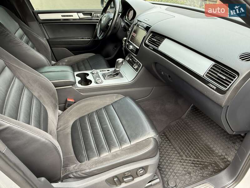 Позашляховик / Кросовер Volkswagen Touareg 2012 в Києві фото 54 Позашляховик / Кросовер Volkswagen Touareg 2012 в Києві