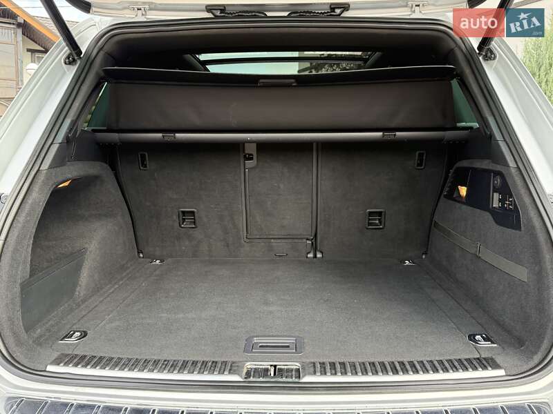 Позашляховик / Кросовер Volkswagen Touareg 2012 в Києві фото 76 Позашляховик / Кросовер Volkswagen Touareg 2012 в Києві