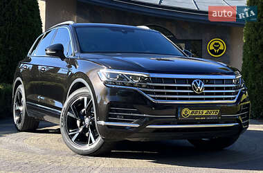 Внедорожник / Кроссовер Volkswagen Touareg 2021 в 
