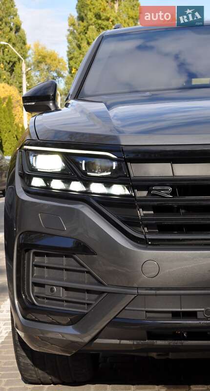 Позашляховик / Кросовер Volkswagen Touareg 2022 в Одесі