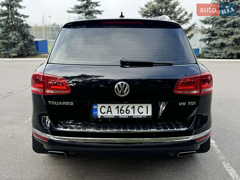 Позашляховик / Кросовер Volkswagen Touareg 2017 в Києві