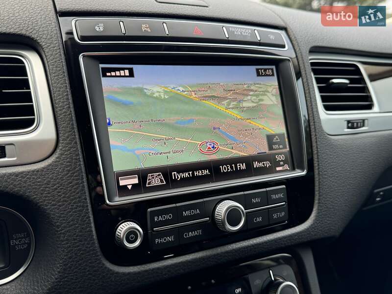 Позашляховик / Кросовер Volkswagen Touareg 2017 в Києві