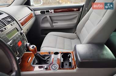 Внедорожник / Кроссовер Volkswagen Touareg 2003 в  фото 3 Внедорожник / Кроссовер Volkswagen Touareg 2003 в