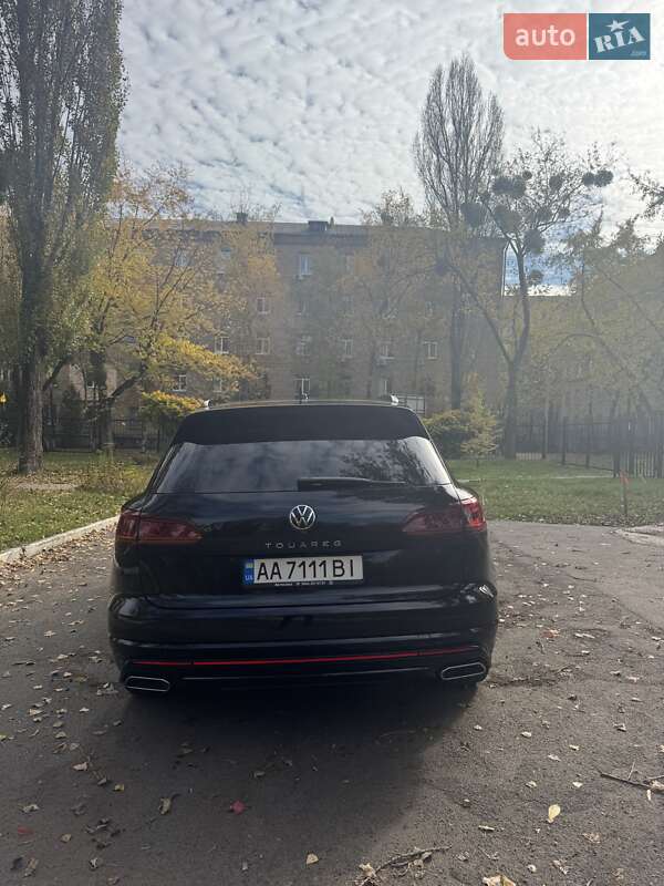 Позашляховик / Кросовер Volkswagen Touareg 2023 в Києві