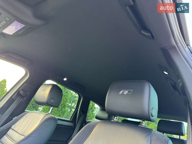 Внедорожник / Кроссовер Volkswagen Touareg 2016 в Киеве