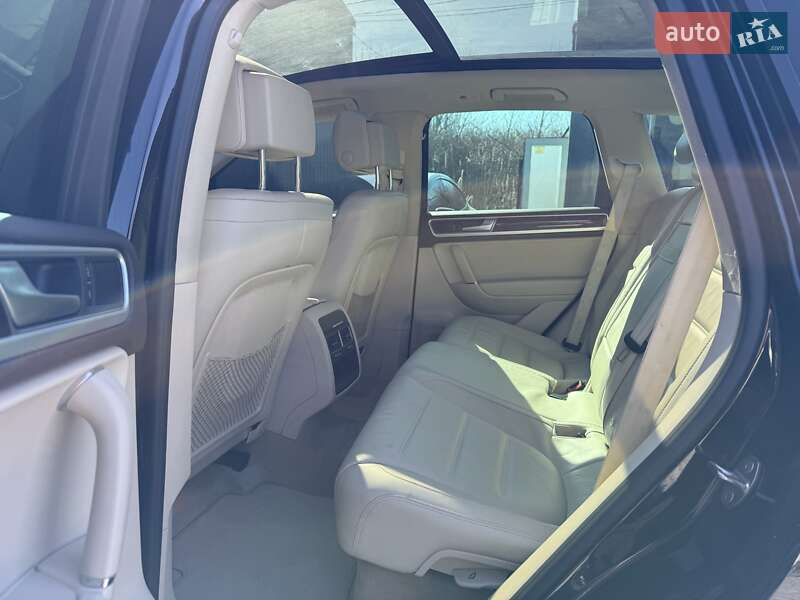 Позашляховик / Кросовер Volkswagen Touareg 2016 в Львові фото 53 Позашляховик / Кросовер Volkswagen Touareg 2016 в Львові