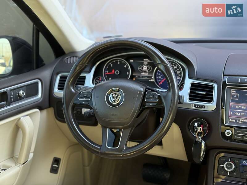 Позашляховик / Кросовер Volkswagen Touareg 2016 в Львові фото 60 Позашляховик / Кросовер Volkswagen Touareg 2016 в Львові