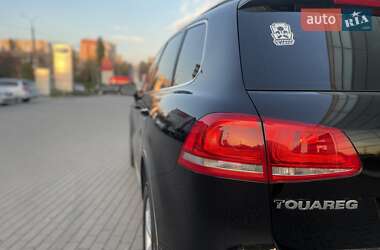 Внедорожник / Кроссовер Volkswagen Touareg 2010 в 