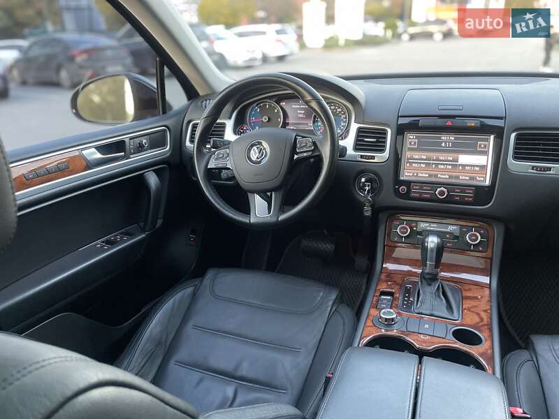 Внедорожник / Кроссовер Volkswagen Touareg 2010 в Хмельницком фото 31 Внедорожник / Кроссовер Volkswagen Touareg 2010 в Хмельницком
