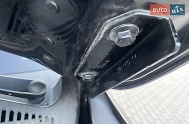 Внедорожник / Кроссовер Volkswagen Touareg 2010 в 