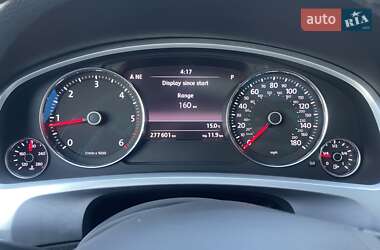 Внедорожник / Кроссовер Volkswagen Touareg 2010 в 
